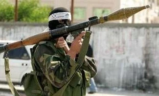 إطلاق  قذیفتی RBG  علی جرافة صهیونیة