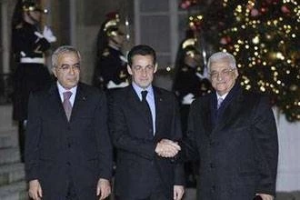 سارکوزی یفتتح مؤتمر باریس بـ 300 ملیون للسلطة