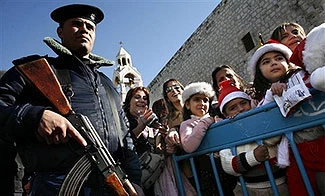 Thousands throng Beit Lahm for Christmas celebrations