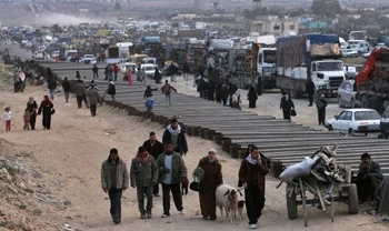 مصر تبقى على حدودها مفتوحة مع غزة