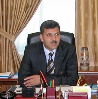 الشاعر لقدسنا: على الجمیع تجاوز الخلافات الثانویة