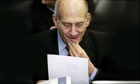 Israeli army officers call on Olmert to quit