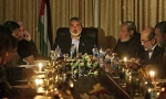 Palestinian cabinet holds candlelit session