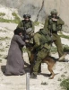 الجیش الاسرائیلی.. وحشیة فی التنکیل والاهانة بالفلسطینیین
