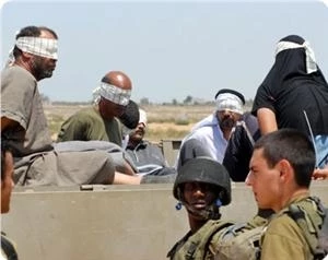 المعتقلات الإسرائیلیة..رحلة العذاب التی لا تنتهی!!