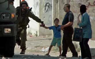 استــرالیا نقـض حقوق کودکان فلسطینی  را بـررسی مـی کند