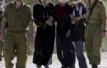 Palestinian female captives return meals