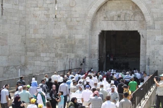 آلاف المصلین أدوا صلاة الجمعة فی المسجد الأقصى الیوم