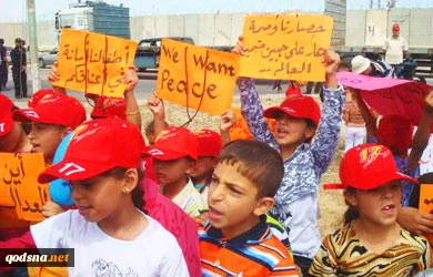 اطفال غزه یعانون من سیاسات مصر و الکیان الصهیونی
