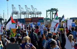 Israeli ship is blocked from unloading for 4 straight days