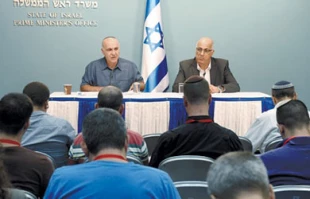 Israel says ready toturn to Cairo talks