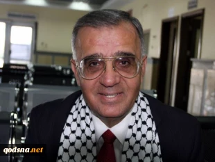 دبیر شورای انقلابی جنبش فتح در مصاحبه با قسنا: مقاومت به دفاع از ملت ما ادامه خواهد داد