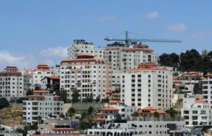 Israel makes for defeat by announcing more settlement bids