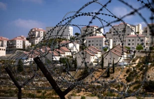Israel makes for defeat by announcing more settlement bids