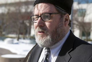 Rabbi gets 6.5 years in prison for voyeurism