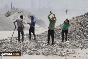 Palestinians learn to cope with strict siege