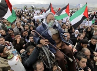 تجمع آوارگان فلسطینی در اعتراض به تصمیمات آنروا
