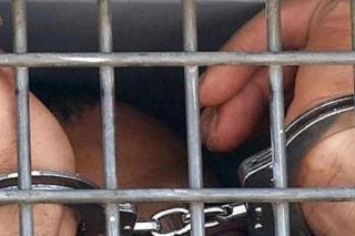 Israeli forces detain 2 women visiting family in prison