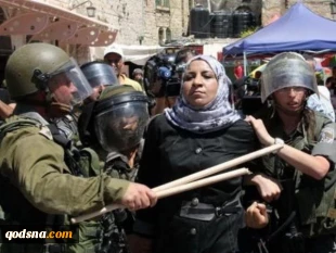 2 female protesters banned from entering Aqsa