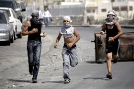 Netanyahu sets 4-year minimum sentence for stone-throwers