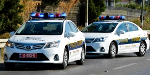 Israel sets up roadblocks in al-Quds