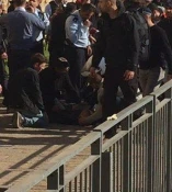 عاجل: إصـابة أربعة إسرائيليين بعملية طعن بالقدس وإصابة المنفذين