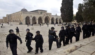 Settlers break into Aqsa mosqueq