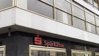 German bank teller refuses service to Israelis