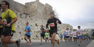 الاحتلال یمنع إقامة مارثون ریاضی حول اسوار القدس