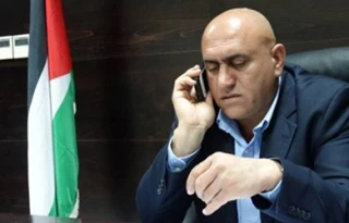 عباس یقیل محافظ نابلس اللواء "أکرم رجوب"