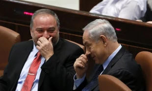 Netanyahu striving to save his gov from collapse