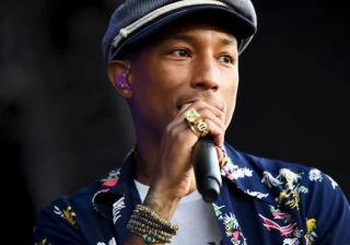 Renowned singer cancels Israel concert