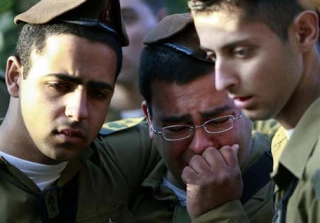 Israel plans to encourage youths to join army