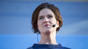 Swedish opposition head slams settlements as unacceptable