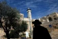 Israel closes Ibrahimi mosque on Jewish holiday