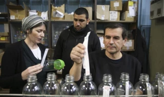 Anti-Israeli stickers put on goods in Canada