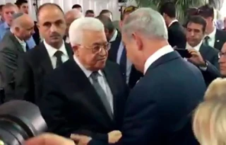 مصافحه با قاتلان در مراسم دفن جنازه قاتل