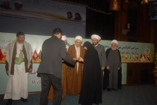Mostafavi honored at Muslim unity conference