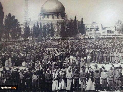 برگی از تاریخ/

نمازجمعه مسجدالاقصی در سال 1933 2