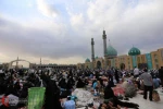 استقبال گسترده از کمپین حمایت از مظلومان و مستضعفان در مسجد جمکران
 10
