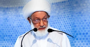 پس از چراغ سبز ترامپ به رژیم آل خلیفه؛

نظامیان بحرینی به منزل شیخ عیسی قاسم یورش بردند/ هشدار درباره تبدیل بحرین به کربلایی دیگر 3