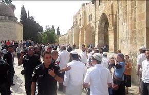 في الذكري الـ50 لاحتلال القدس

مئات المستوطنين يقتحمون الأقصى