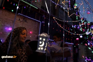 آداب و رسوم فلسطینی ها در ماه مبارک رمضان 

آزادی و کرامت در سفره های افطار پهن می شود//نان گرمی که به اندازه عمق یک تاریخ ریشه دارد  3