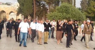 131 settlers storm al-Aqsa on third day of Ramadan