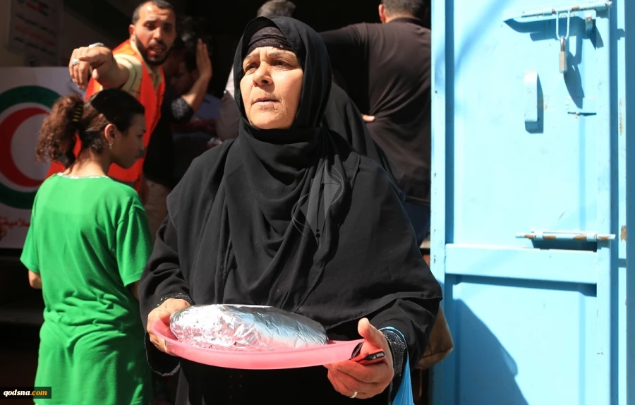 بالصور: الهلال الاحمر الايرانى يوزع ربع مليون وجبة افطار على الصائمين في قطاع غزة المحاصر 8