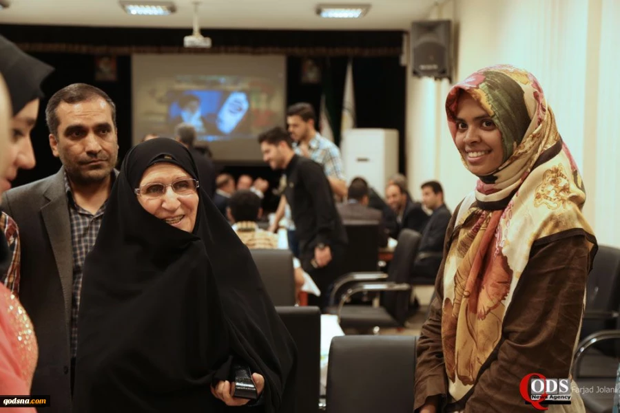 بالصور.. إقامة مأدبة إفطار في العاصمة الإيرانية بحضور كريمة الامام الخميني(رض) 2