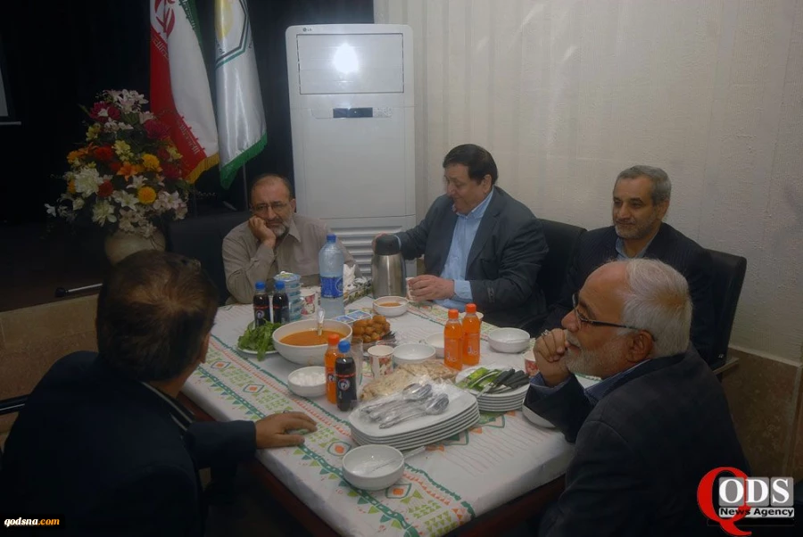 بالصور.. إقامة مأدبة إفطار في العاصمة الإيرانية بحضور كريمة الامام الخميني(رض) 12