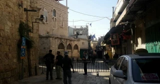 For 1st time since 1969, Israel bans prayer at al-Aqsa