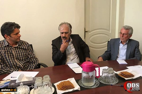 لقاء يجمع كريمة الامام الخميني(رض) باعضاء الهيئة التنفيذية لمكتب جمعية الدفاع عن الشعب الفلسطيني في اذربيجان  15