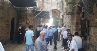 Palestinians reject entering Aqssa mosque via Israeli detectors